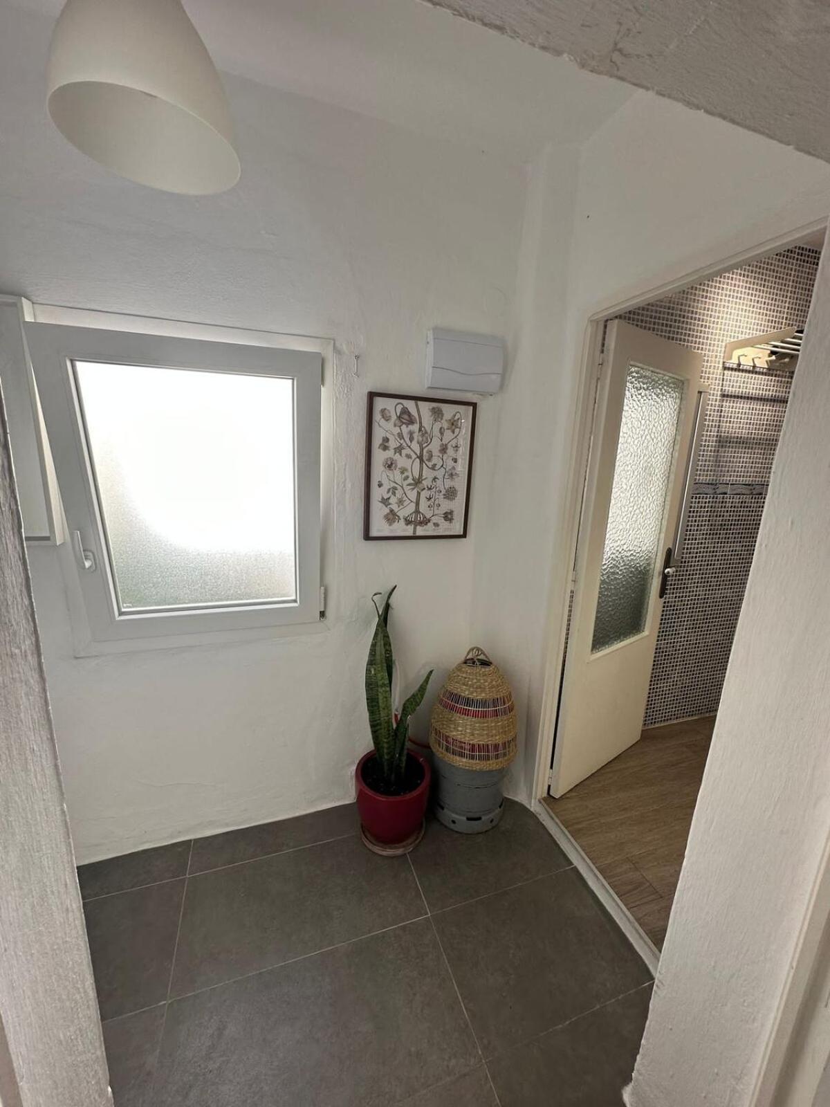 Apartment In Old Town With Roof Terrace And Fibre, Tarifa Extérieur photo