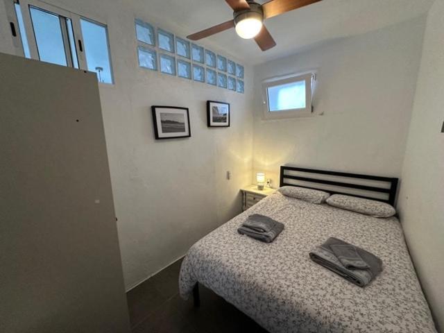 Apartment In Old Town With Roof Terrace And Fibre, Tarifa Extérieur photo